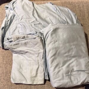 Soft Blue Bedding Sheet Set